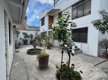 Casa de 3 habitaciones, Ibarra · Casa en Venta, en Zona Comercial de Alto Tráfico, Cerca del Parque Céntrica, Edimca, Ferrelectric