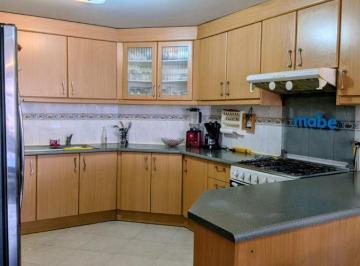 Departamento · 120m² · 3 Habitaciones · 1 Estacionamiento · Departamento de 120 m² con 3 Dorm. en Venta Sector 12 de Octubre - La Floresta