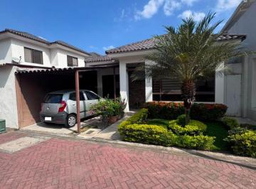Casa de 2 habitaciones, Guayaquil · Casa de Una Planta en Venta | Punta Esmeralda – Vía a La Costa