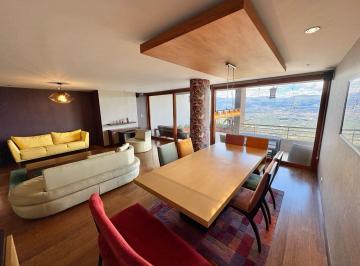 Departamento · 275m² · 4 Habitaciones · 2 Estacionamientos · Departamento Amoblado de Arriendo con Terraza y Vista en Sierra del Moral Lomas de Monteserrin