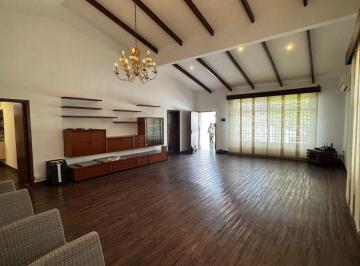 Casa de 4 habitaciones, Guayaquil · Urdesa Guayaquil Casa de 1 Piso Impecable en Venta!