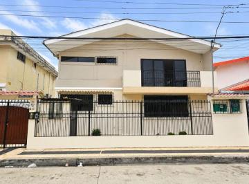 Oficina comercial , Guayaquil · Se Alquila Amplia Oficina de en Albatros – Norte de Guayaquil