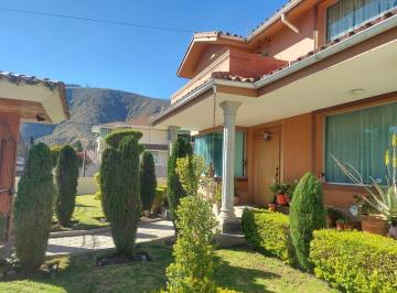 Casa · 474m² · 3 Habitaciones · 3 Estacionamientos · Casa en La Pampa Pomasqui