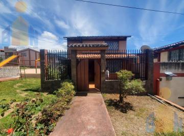 Casa · 135m² · 3 Habitaciones · 1 Estacionamiento · Casa No Adosada en Venta Dentro de Conjunto Al Sur de Quito Sector Santa Rita