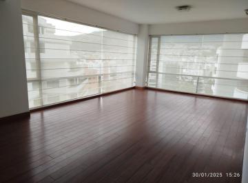 Departamento · 130m² · 3 Habitaciones · 2 Estacionamientos · Gonzalez Suarez, Coruña Rento Departamento 3 Dorm.