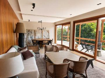 Casa · 1550m² · 5 Habitaciones · 5 Estacionamientos · Casa en Renta en Cumbaya de Una Planta con 1.550 M&sup2;de Terreno
