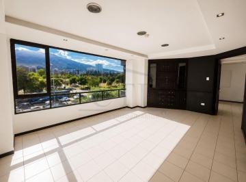 Oficina comercial , Quito · Oficina Comercial de 220 m² en Renta en La Carolina