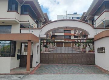 Casa de 4 habitaciones, Quito · Se Vende Casa Dentro de Conjunto Real Audiencia Sector Marisol