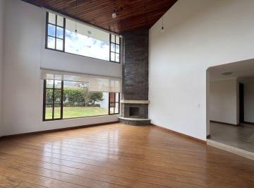 Casa de 5 habitaciones, Quito · Renta Casa 670 m² en Puembo