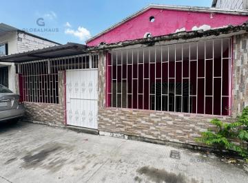Casa · 132m² · 2 Habitaciones · 1 Estacionamiento · Venta Casa Urb. Los Rosales 2 Cerca de Riocentro Norte Guayaquil, 2 Habitaciones, 1 Bodega R. Y.