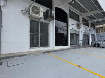 Local comercial , Guayaquil · Alquilo Local Comercial, Dos Niveles, Cerca Cantonés, Induauto, Mall del Sol, Hunter, 4 Parqueos
