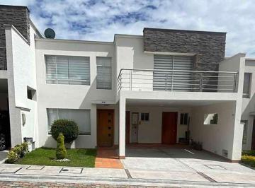 Casa de 3 habitaciones, Quito · Se Vende Casa Dentro de Conjunto Sector Monteserrin