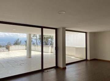 Departamento · 163ha · 3 Habitaciones · 2 Estacionamientos · Venta Amplio Departamento de 163 m² de 3 Dorm. en Nayón
