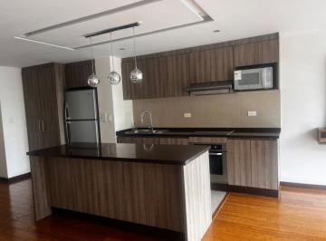 Departamento de 2 habitaciones, Quito · Vendo Hermoso Dpto 2 Dorm. El Bosque Balcón