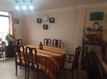 Casa de 3 habitaciones, Quito · Casa a La Venta en Conjunto, Sector El Valle a Lado del Supermaxi, Área 115 m 2