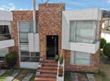 Casa de 3 habitaciones, Quito · Casa en Renta, Valle de Los Chillos