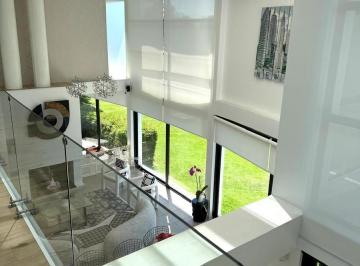 Casa · 405m² · 4 Habitaciones · 4 Estacionamientos · Casa de Venta en Cumbayá