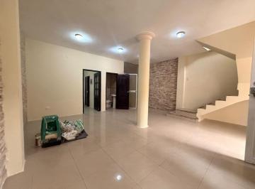 Casa de 3 habitaciones, Guayaquil · Se Vende Casa en Cerca de Villa España de 3 Dormítorios