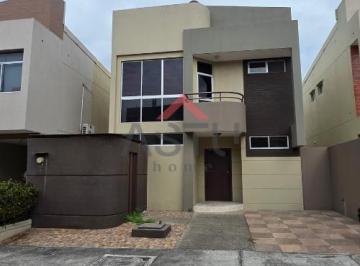 Casa de 3 habitaciones, Guayaquil · Se Alquila Propiedad en La Urb Belohorizonteetapa Trento