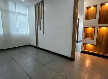 Consultorio de 2 habitaciones, Guayaquil · Alquilo Consultorio Médico Omnihospital 40 m² 1 Baño 3 Ambientes Decorados Parqueo