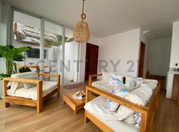 Casa · 96m² · 3 Habitaciones · 1 Estacionamiento · Casa Completamente Amoblada en Alquiler – Punta Carnero V. Vill