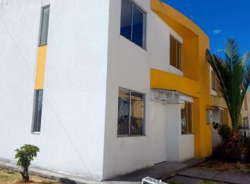 Casa · 81m² · 3 Habitaciones · 1 Estacionamiento · Venta Casa Unifamiliar Quitumbe 106 m²