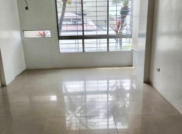 Departamento de 2 habitaciones, Guayaquil · Departamento de Dos Dorm. en Planta Baja en Santa Cecilia