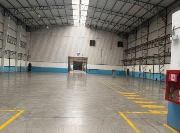 Bodega-Galpón , Guayaquil · Alquiler de Bodegas Industriales de Gran Altura en Via a Daule con Infraestructura Completa