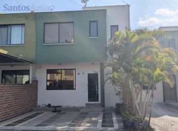 Casa · 148m² · 3 Habitaciones · 2 Estacionamientos · Casa en Venta en La Urbanizacion La Campiña, Cerca del Supermaxi Norte