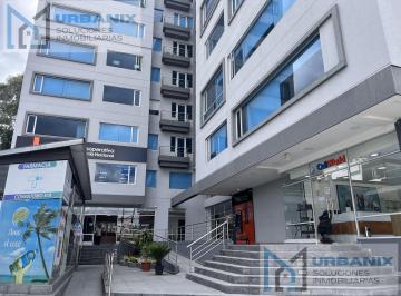 Oficina comercial · 61m² · 1 Estacionamiento · Oficina Amplia Amoblada. América y Vozandes.