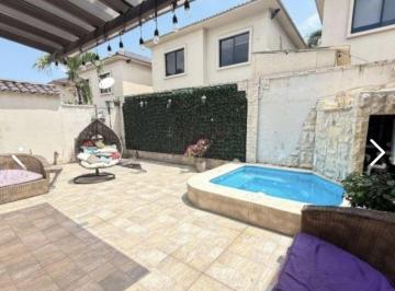 Casa de 4 habitaciones, Guayaquil · Bosques de La Costa Vendo Casa con Piscina, Amplio Patio, Cocina Americana, 3 Dorm. 3 Baños