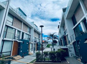 Casa de 3 habitaciones, Quito · Casa de 150 m² con 3 Habitaciones en Venta en El Inca