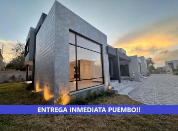 Casa de 3 habitaciones, Quito · Hermosa Casas de Tres Habitaciones de Venta en Puembo! a Estrenar!
