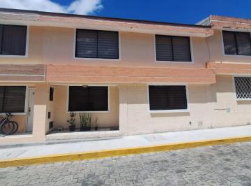 Casa de 3 habitaciones, Quito · Vendo Casa en Conjunto Las Peñas Conocoto