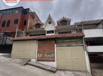 Casa de 3 habitaciones, Cuenca · ¡Oportunidad de Inversión Casa Rentera Detras de La Universidad Catolica!