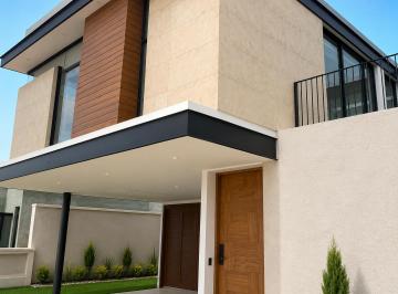 Casa de 3 habitaciones, Quito · Vendo Hermosa Casa en El Mejor Sector de Tumbaco