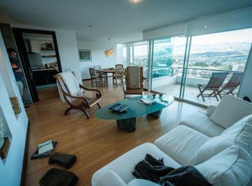 Departamento de 2 habitaciones, Quito · Departamento de Arriendo de 150 m con Terraza en Cumbayá 1300 Dólares Incluido Condominio