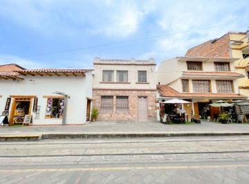 Casa de 6 habitaciones, Cuenca · Casa Comercial en Venta