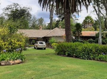 Quinta vacacional de 4 habitaciones, Quito · Arriendo Hermosa Finca en Guallabamba 7300 m de Terreno, 400 m de Construcción, 4Dorm.