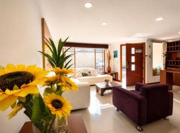 Casa de 4 habitaciones, Cuenca · Arriendo Casa Amoblada en Narancay en $750