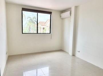 Casa de 3 habitaciones, Guayaquil · Alquilo Casa en Ciudad Celeste