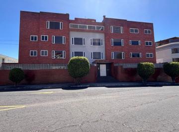 Departamento de 4 habitaciones, Quito · Venta de Penthouse Dentro de La Urbanización El Condado. 457 m. $325.000