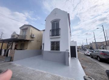Casa · 120m² · 6 Habitaciones · 3 Estacionamientos · La Rioja Casa en Alquiler, Esquinera, Elimo
