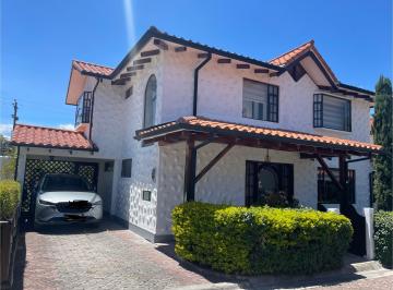 Casa Venta 394m² de 3 habitaciones · Exclusiva Casa Independiente Tipo Hacienda - Zona Premium - La Armenia