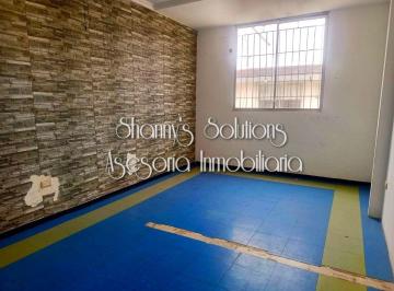 Oficina comercial , Guayaquil · Urdesa - Rento Oficina Comerc con 4 Areas de Trabajo, Cafeteria y 1 Baño en 1er Piso