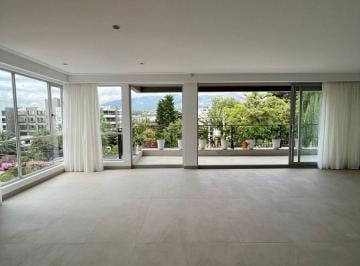 Departamento de 3 habitaciones, Quito · Espectacular Penthouse, Duplex de Venta en Cumbayá
