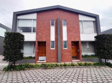 Casa de 3 habitaciones, Quito · Calderón. Bella Casa Nuevita a Estrenar