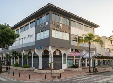 Oficina comercial , Guayaquil · ¡Amplia y Exclusiva Oficina en Alquiler en El Corazón de Urdesa!