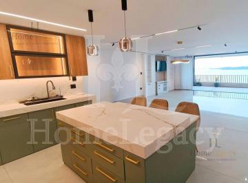 Departamento · 150m² · 3 Habitaciones · 1 Estacionamiento · Alquiler de Departamento Semi Amoblado en Malecón 2000 con Vista Al Río Guayas Ae