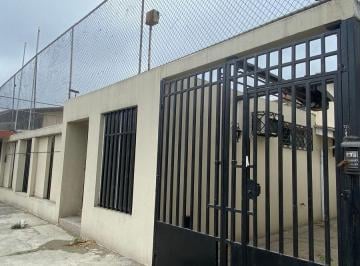 Casa en Alquiler de 5 habitaciones Urdesa · Alquiler de Casa Esquinera en Av Principal de Urdesa Central, 400 m² con Uso de Suelo Comercial